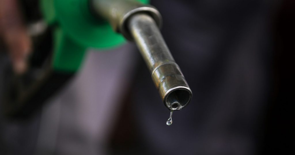 Implicarea plafonării adaosului comercial în scăderea prețului carburanților: O analiză detaliată