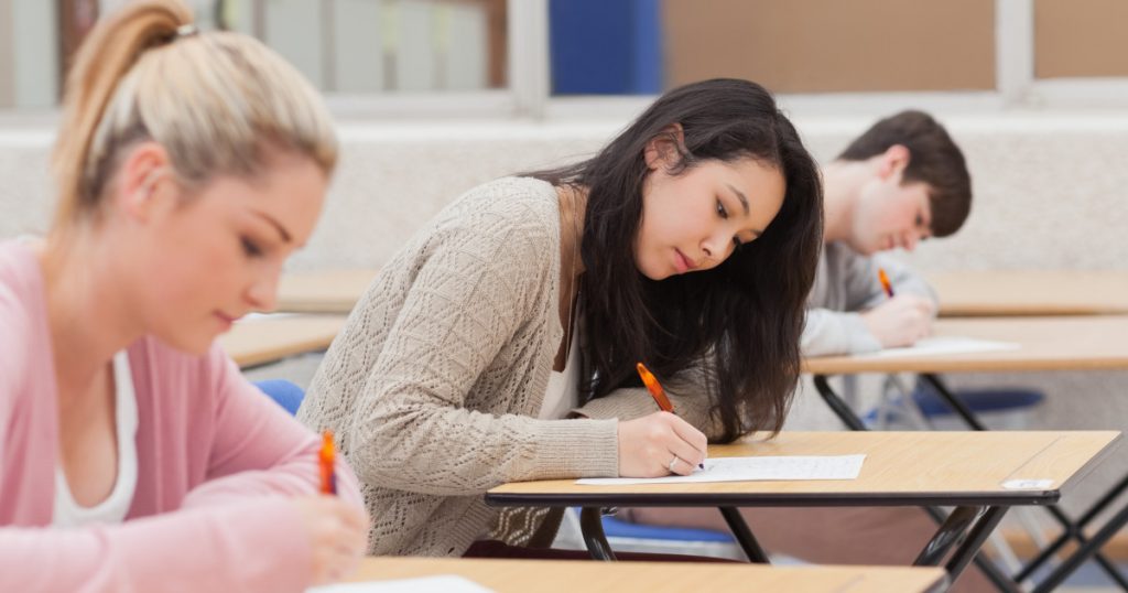 Evaluarea competențelor digitale la Bacalaureat 2026: Provocări și Perspective pentru Absolvenți