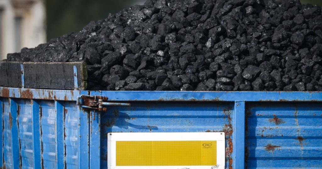 Redeschiderea unităţilor de producţie pe bază de cărbune: O decizie riscantă pentru România