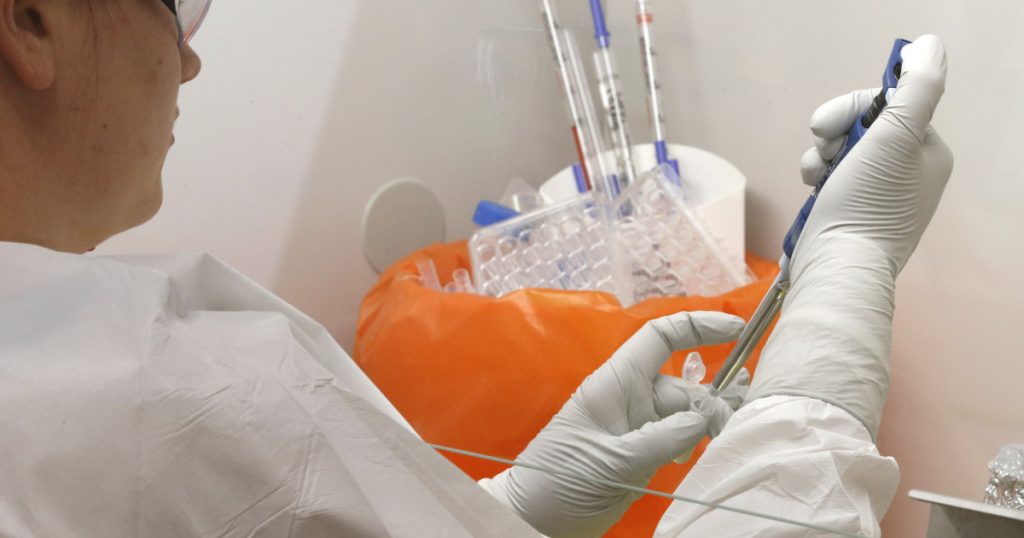 Canada lansează un studiu clinic pentru vaccinul Moderna împotriva tulpinii Bundibugyo a Ebola: O măsură crucială în lupta împotriva unei epidemii devastatoare