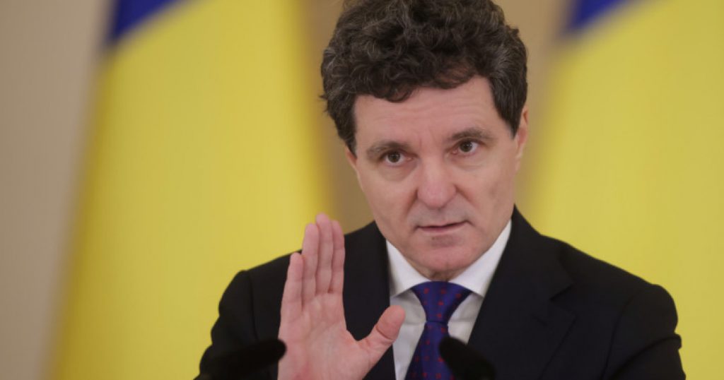Nicușor Dan și Provocările Decarbonizării: O Analiză Profundă a Modificărilor Propuse de PSD