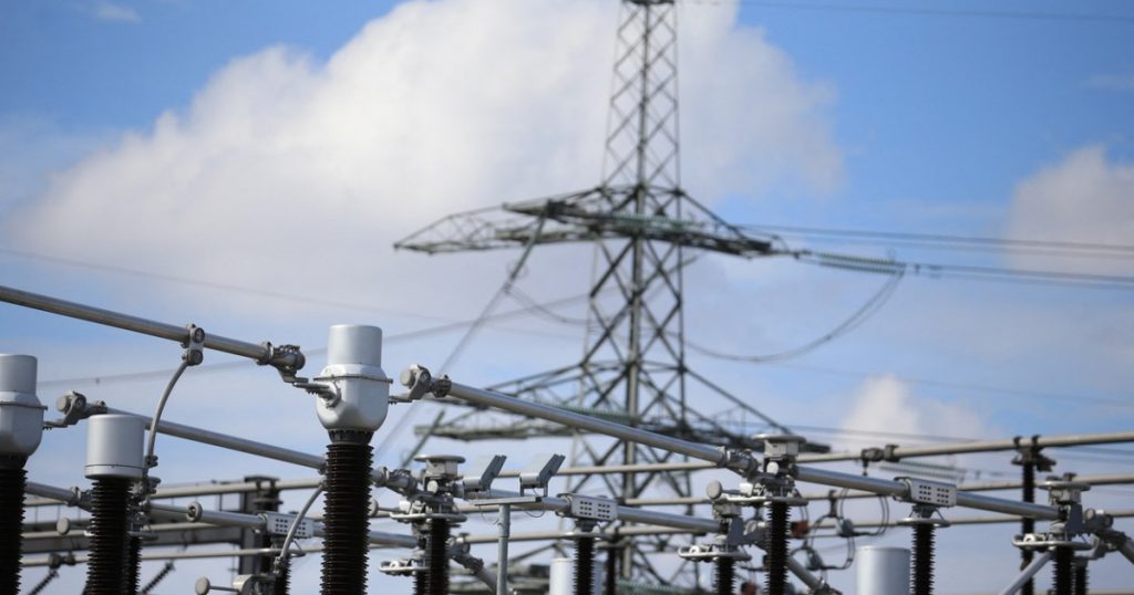 Măsuri de rezervă în criza energetică: Strategia premierului Bolojan pentru marii consumatori de energie