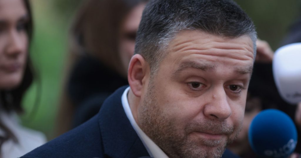 Tensiuni Politice în România: Grindeanu Respinge Negocierile pentru un Guvern Tehnocrat
