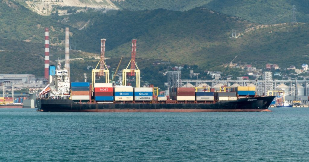 Strategia Rusiei în Marea Neagră: Impactul atacurilor cu drone asupra transportului maritim