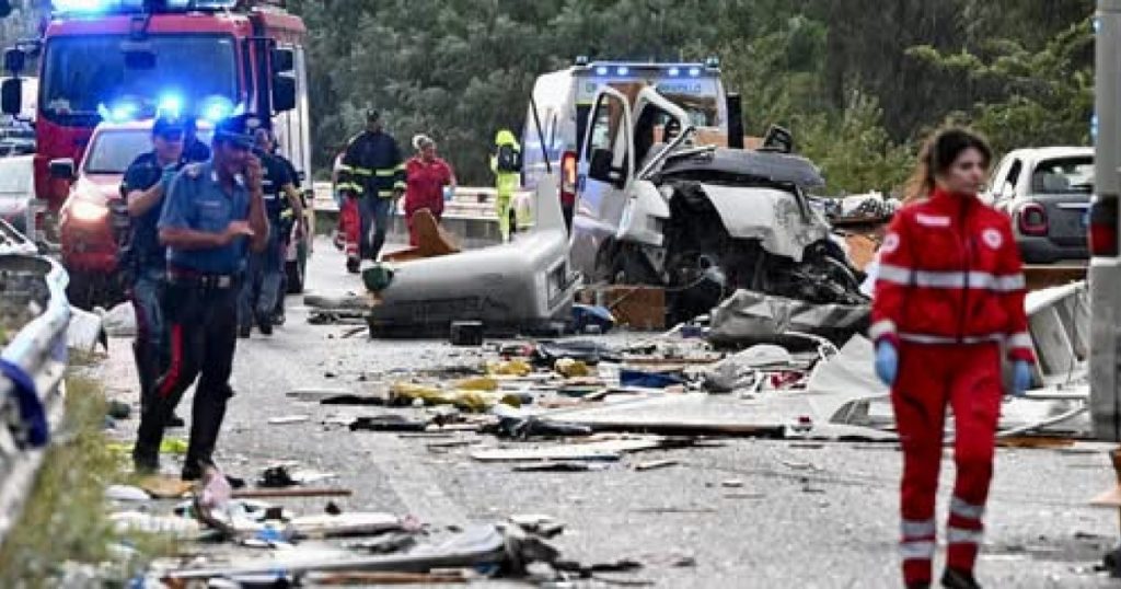 Tragedie în Umbria: Accident rutier devastator în Italia, cu șase morți și zeci de răniți
