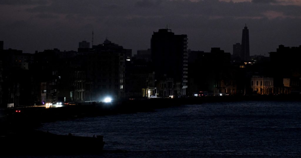 Cuba în întuneric: O criză energetică care subliniază vulnerabilitățile infrastructurii naționale