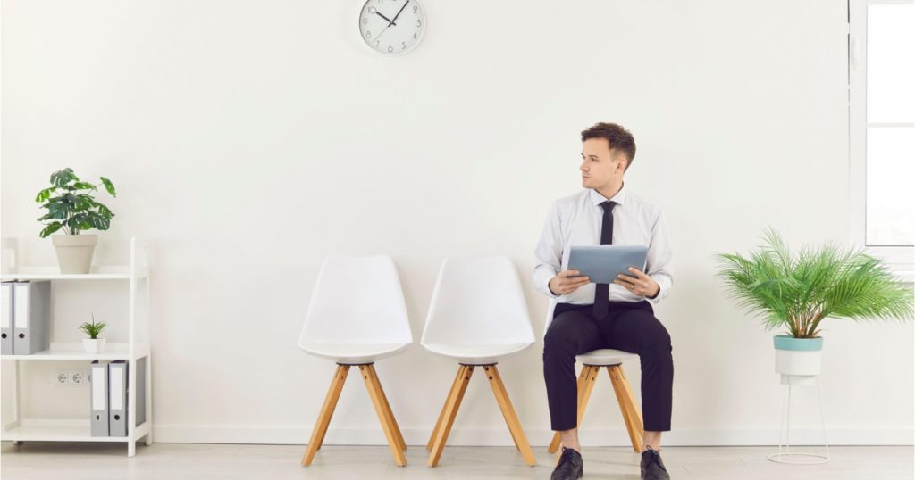 Evoluția Afacerilor Solo: Cum Antreprenorii Cu Un Singur Angajat Transformă Modelele de Business Grație Inteligenței Artificiale
