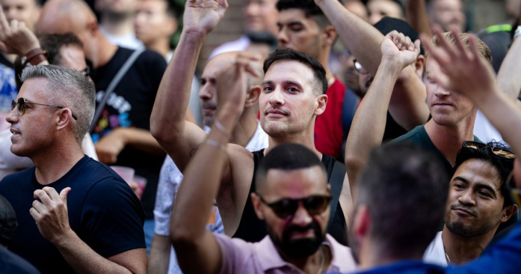 WorldPride Amsterdam 2026: O Sărbătoare a Diversității în Umbra Violentei de la Berlin