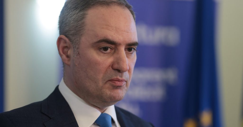 România în fața provocărilor economice: Ce înseamnă evaluările Fitch și Moody's pentru viitorul financiar al țării