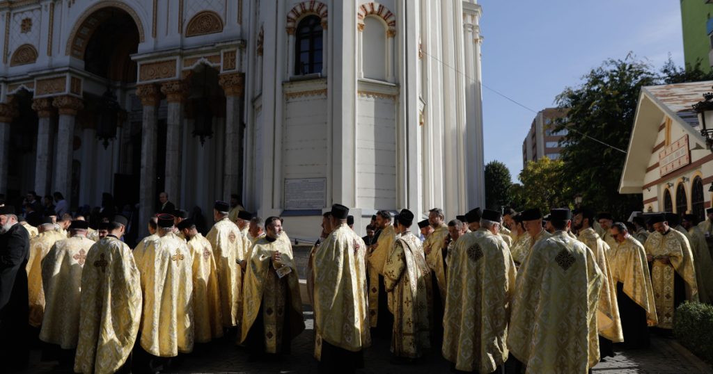 Odată cu Sărbătoarea Sfântului Ierarh Nifon, Târgoviște devine centrul credinței ortodoxe din România