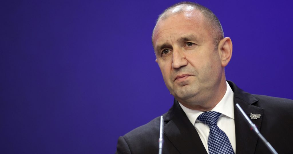 Schimbări în Retorica Bulgariei: Rumen Radev și Relațiile cu Rusia în Contextul Geopolitic Actual