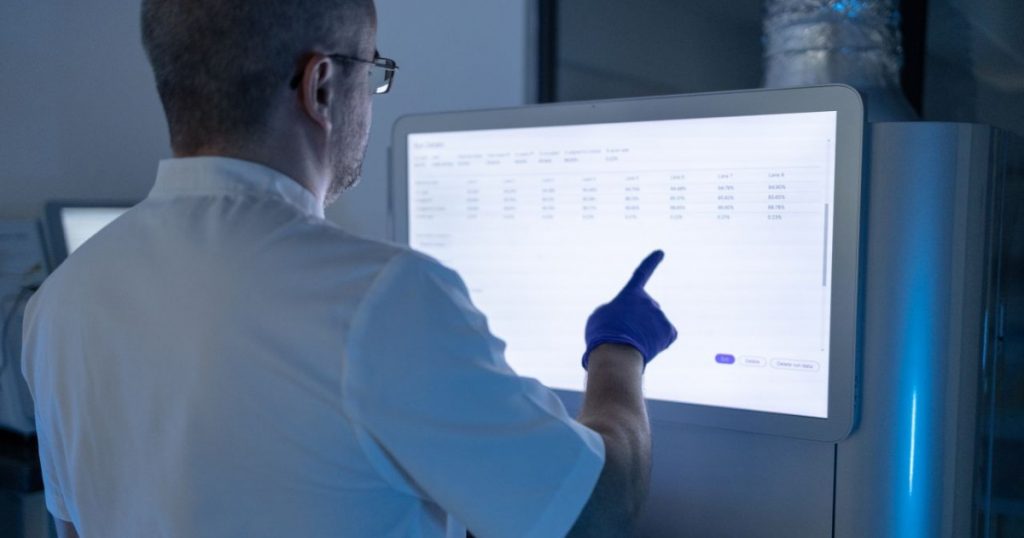 Revoluția Diagnosticării: Cum Testarea Genetică Poate Schimba Viitorul Medicinii