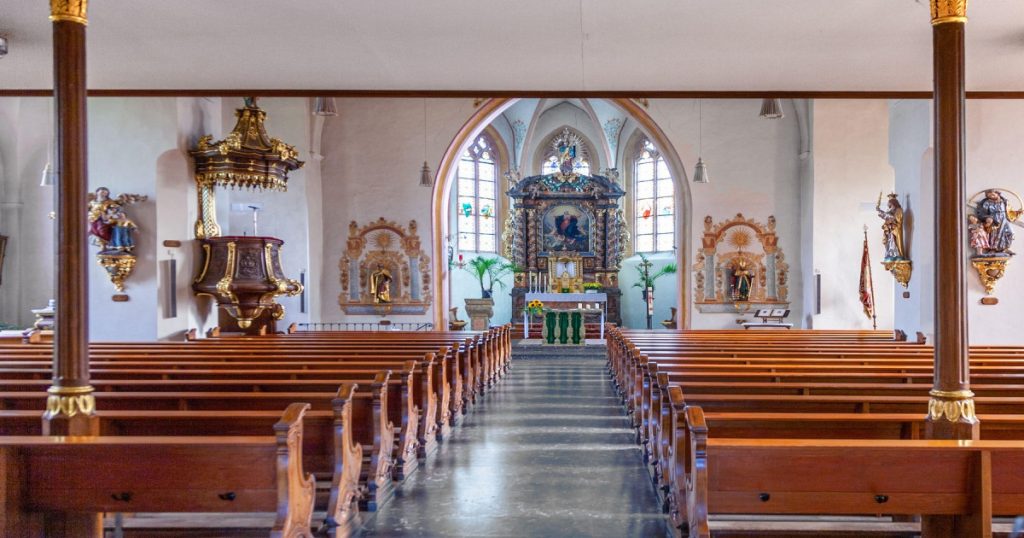 Contradicții fiscale în Germania: Când bisericile pierd credincioși, dar câștigă bani