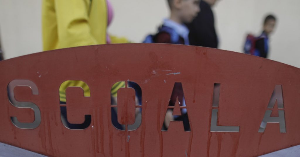 Violenta în educație: Cazul părinților din Dâmbovița și implicațiile sociale