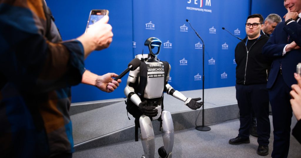 Incidentul robotului chinezesc în baza Marinei poloneze: O analiză a implicațiilor de securitate și tehnologie