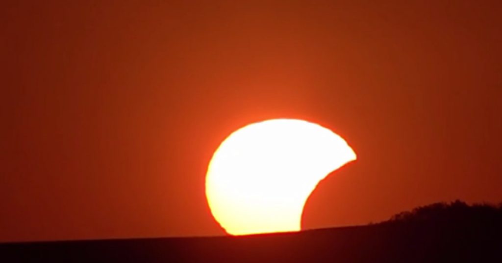 Eclipsa de Soare din România: O Privire Detaliată asupra Fenomenului Astronomic și Impactul său Asupra Cetățenilor