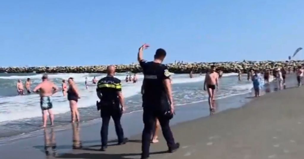 Intervenția Autorităților pe Litoral: Turiștii Ignoră Avertizările de Siguranță în Fața Valurilor Periculoase