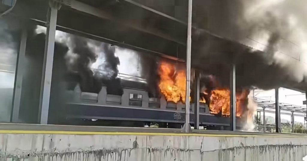 Incendiul din Gara Ilteu: O analiză detaliată a incidentului feroviar și implicațiile sale