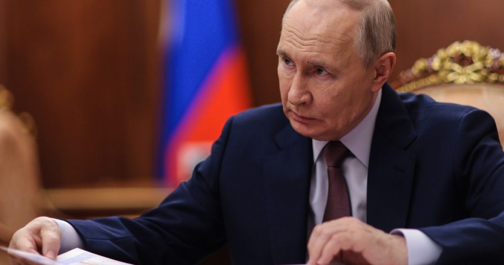 Zborul secret al lui Trump și misterul lui Putin: O analiză profundă a strategiilor de dezinformare
