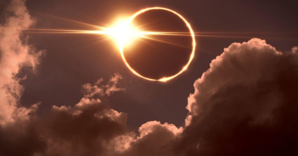 Eclipsele Astronomice: O Privire Detaliată asupra Eclipselor Secolului și Impactul Lor asupra Omenirii