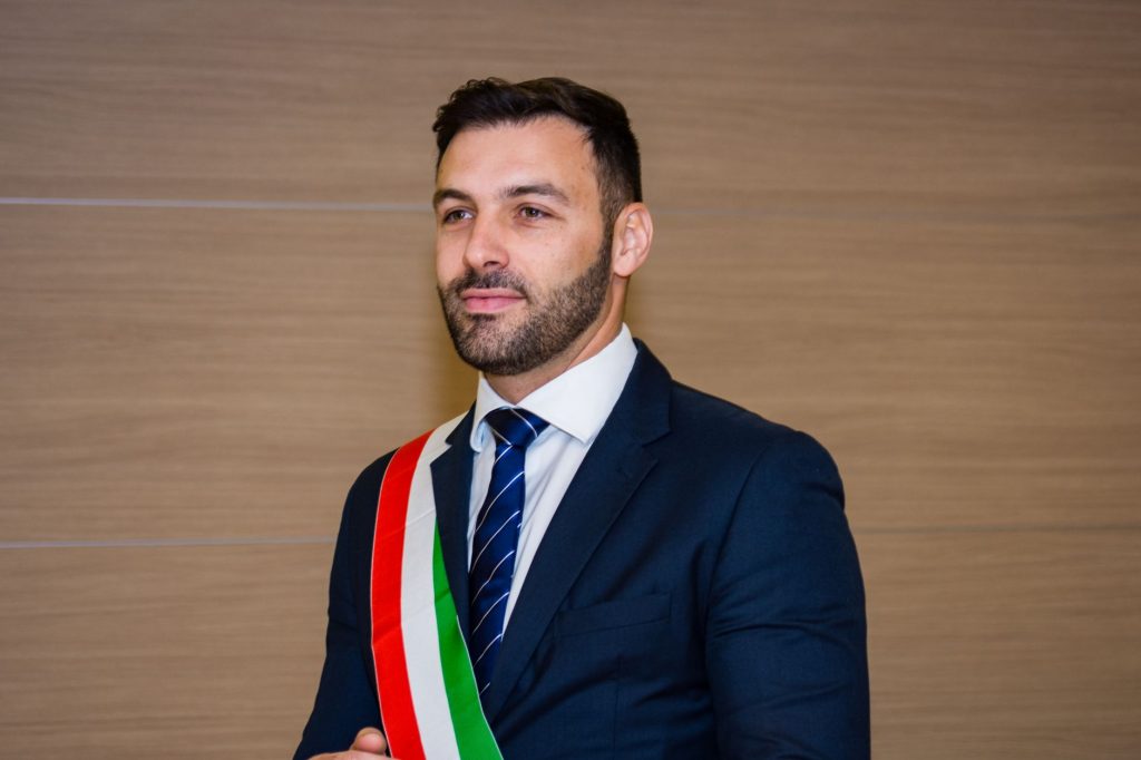 Dominic Fritz și Viziunea unui Guvern Minoritar: Perspective și Implicații pentru România