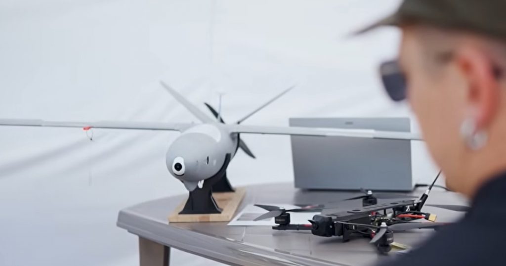 Inovația Ucrainei în Războiul Dronelor: Testarea Interceptorului „Last Shadow T200” și Implicațiile Sale Strategice