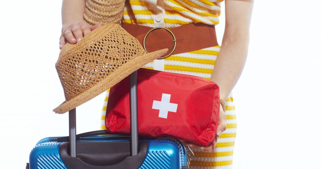 Ghidul complet pentru trusa medicală de vacanță: Ce trebuie să conțină și cum să o păstrezi în siguranță