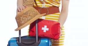 Ghidul complet pentru trusa medicală de vacanță: Ce trebuie să conțină și cum să o păstrezi în siguranță