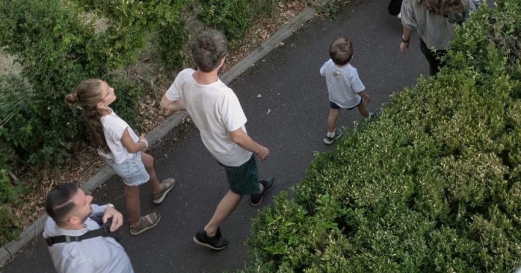 Președintele Nicușor Dan: O Zi de Relaxare și Reconectare cu Rădăcinile Familiale