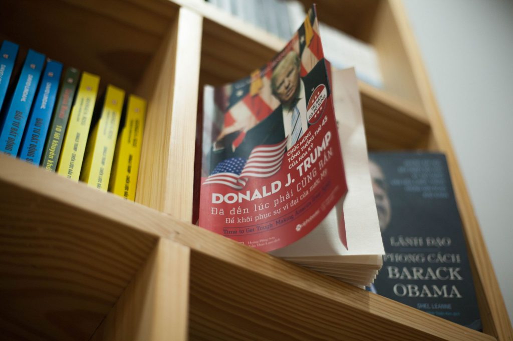 Strategiile lui Donald Trump pentru a Intensifica Presiunea Economică asupra Iranului: O Analiză Detaliată