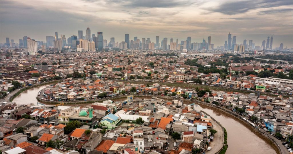 Jakarta: Lupta împotriva scufundării metropolei care redefinește viitorul urbanismului global