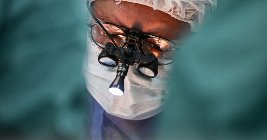 Premiera medicală din China: O reatașare dublă a picioarelor și implicațiile acestei realizări pentru chirurgia modernă