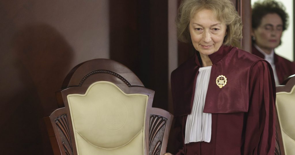 Controversă la vârful justiției: Întâlnirea dintre Simina Tănăsescu și Ilie Bolojan și implicațiile acesteia pentru CCR