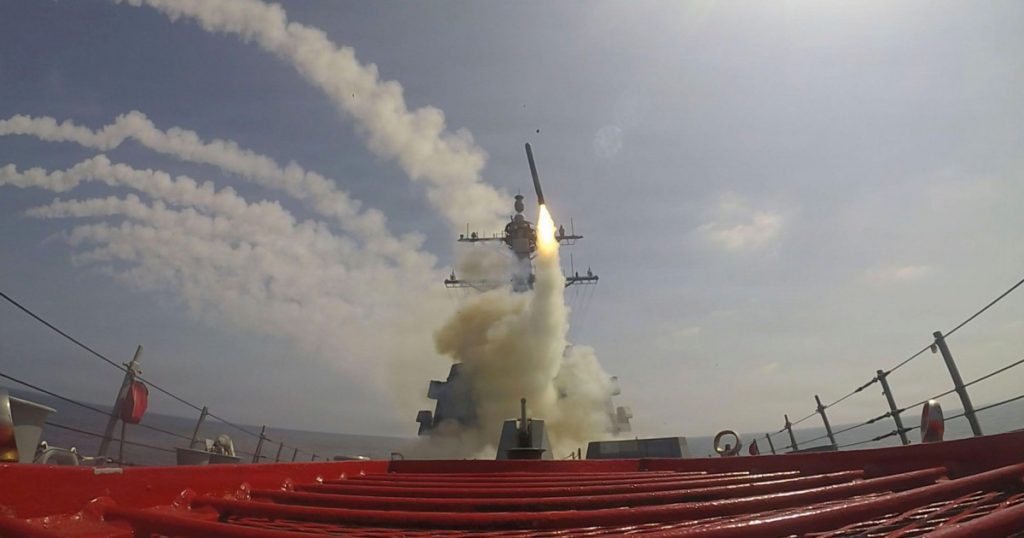 Investiția de 23 de miliarde de dolari a Pentagonului în rachetele Tomahawk: O analiză a contextului militar și geopolitic