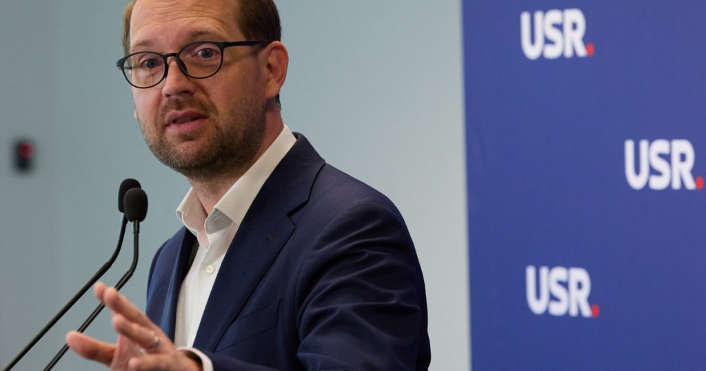 Dominic Fritz și USR: O bătălie pentru demnitate și justiție în fața autorităților