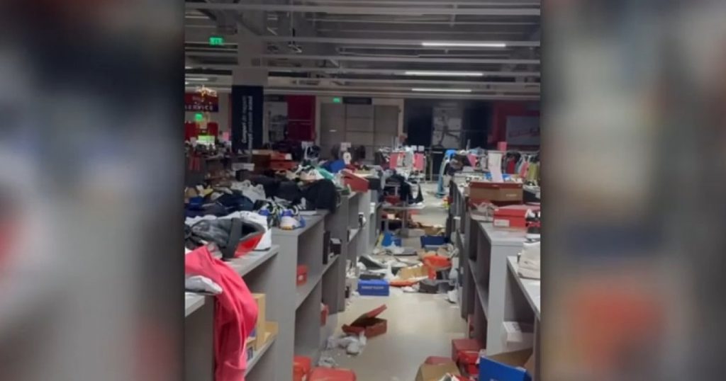 Hervis se retrage din România: Impactul reducerilor masive asupra consumatorilor și pieței locale