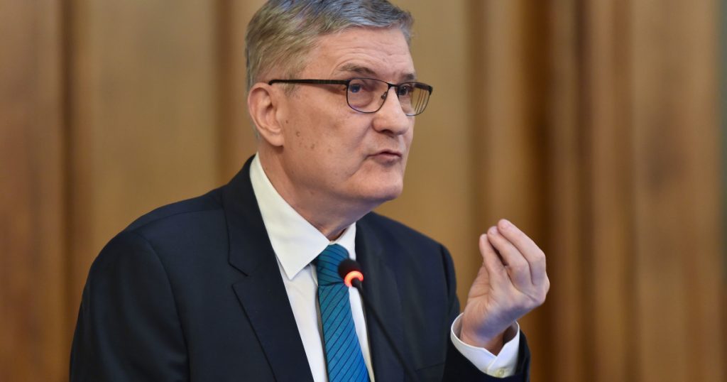 Avertizările lui Daniel Dăianu: România în Pericol de a Pierde Fonduri Europene din PNRR din cauza Amânării Legii Salarizării