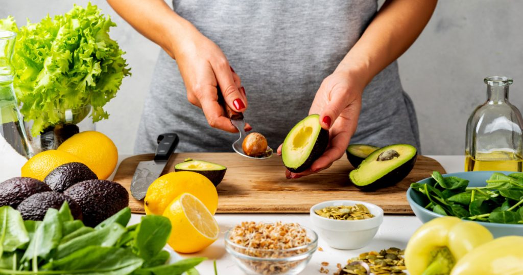 Grăsimile bune din alimentație: Cum să-ți îmbunătățești dieta cu surse vegetale de grăsimi