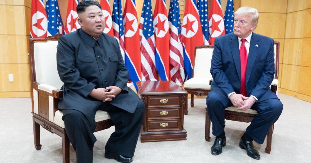 Întâlnirea Istorică: Donald Trump și Kim Jong Un – O Analiză a Tensiunilor Nucleare și a Relațiilor Internaționale