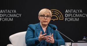 Accidentul de Mașină care a Scos la Iveală Relațiile Controversate ale Președintei Sloveniei cu Serviciile Secrete Rusești