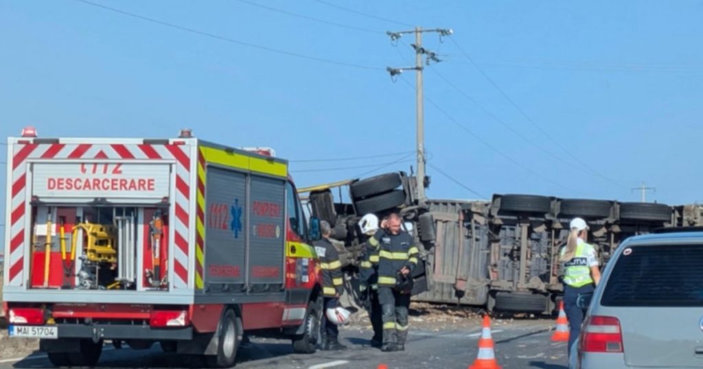 Accident pe DN1: Răsturnarea unui TIR subliniază riscurile transportului rutier în România