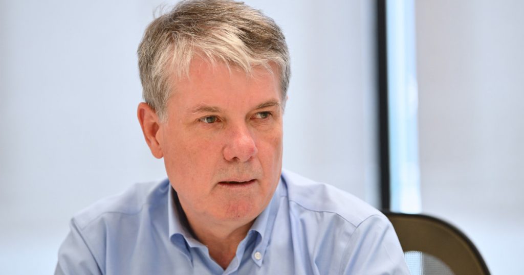 Conflictul Mediu-Public: Primarul Brașovului Critică Ministerul Mediului pentru Mirosul Neplăcut din Oraș