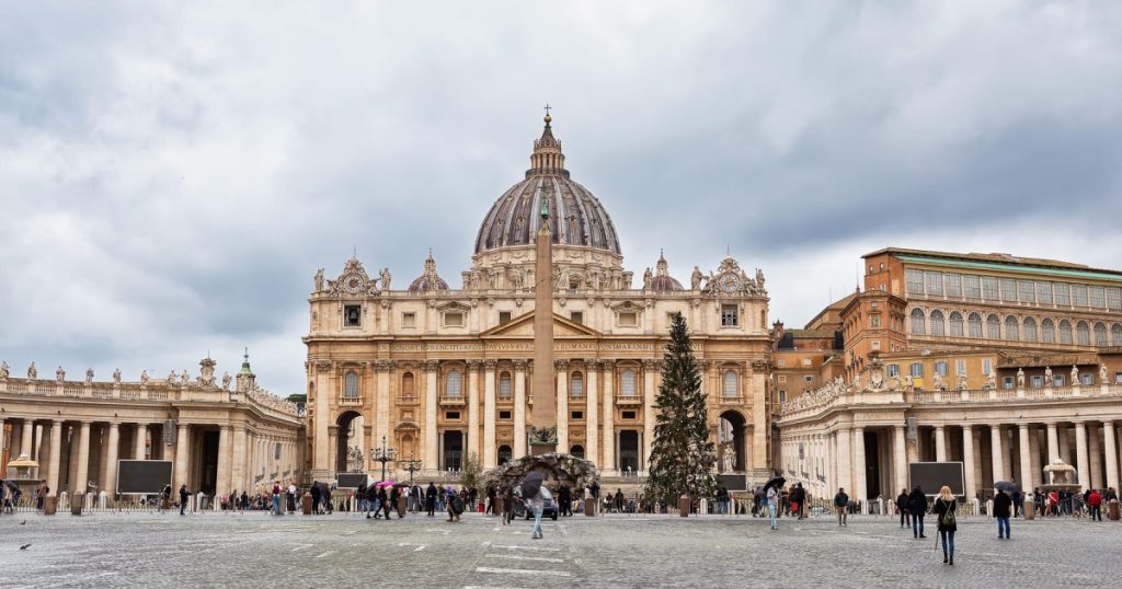 Vaticanul: O Revoluție Verde în Inima Italiei - Proiectul Centralelor Regenerabile și Implicațiile Sale