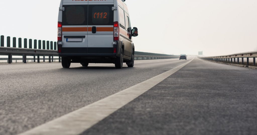 Accident grav în Brașov: Impactul unei ambulanțe în misiune și lecțiile de siguranță rutieră