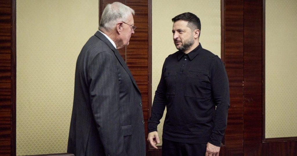 Întâlnirea crucială dintre Volodimir Zelenski și Keith Kellogg: O analiză a contextului militar și politic din Ucraina