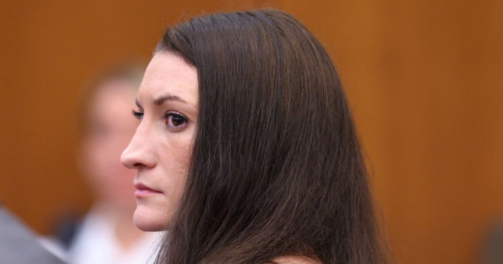 Tragedia lui Lindsay Clancy: O privire asupra sănătății mintale și impactul asupra mamelor din America