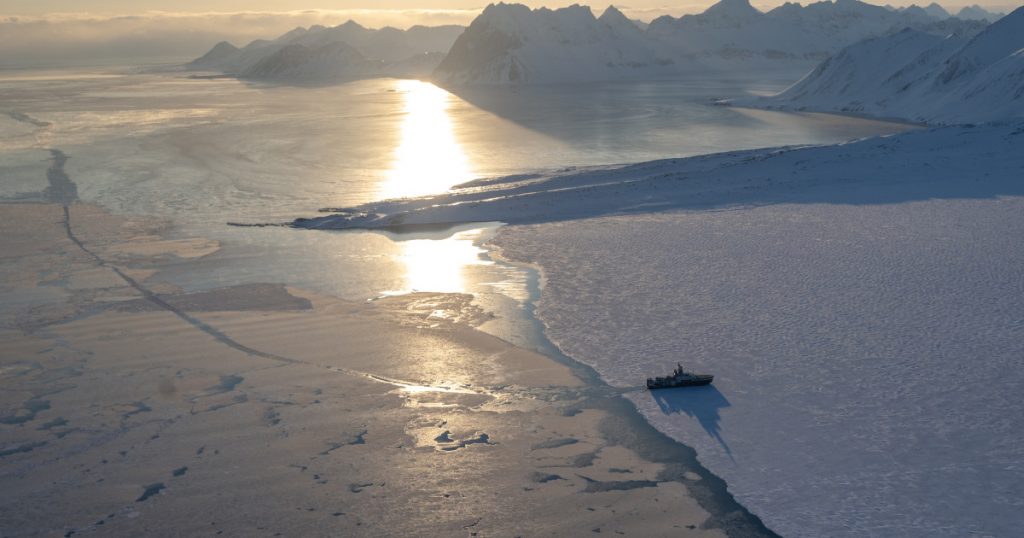 Oportunități Strategice în Arctică: Impactul Schimbărilor Climatic și Deciziile Controversate ale SUA