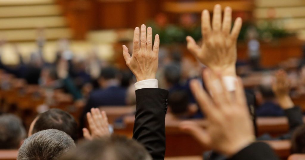 Sesiune Extraordinară în Parlament: Proiecte Cheie și Implicațiile Acestora pentru România