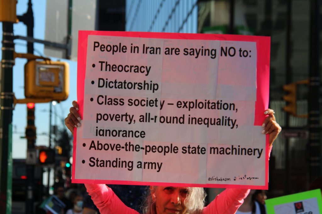 Deciziile Controversate ale lui Trump: Războiul din Iran și Dilemele Geopolitice