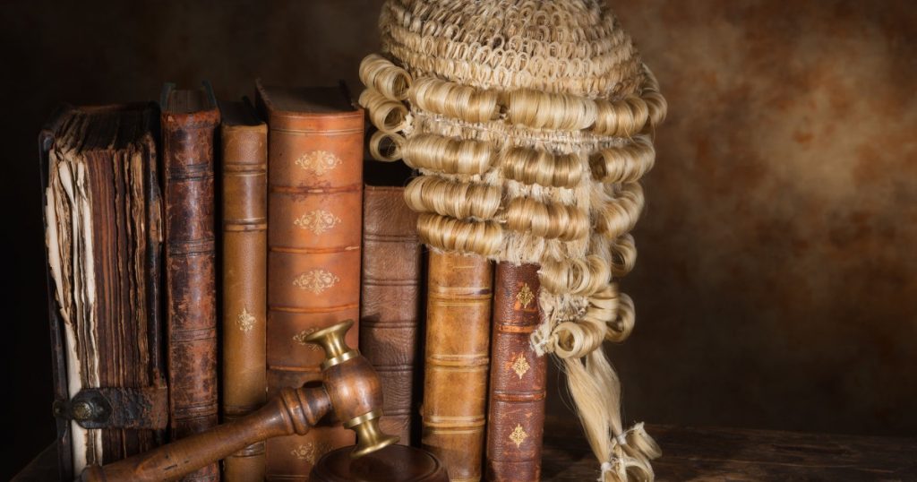 Impactul unei Legi Medievale asupra Justiției Moderne: Cum Protejează Irlanda Marile Companii Tehnologice de Acțiunile Colective